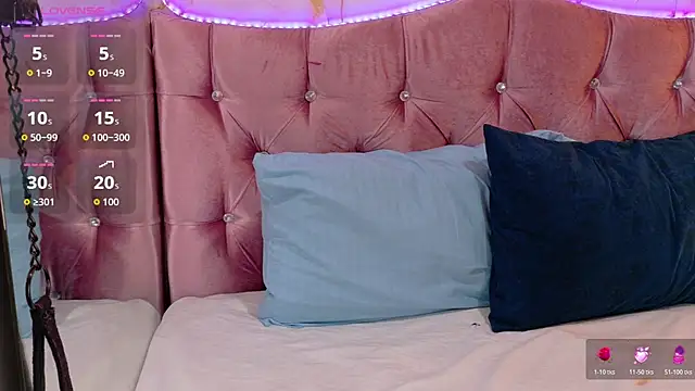 KARINAJTORRES online show from July 23, 2026, 2:31 am