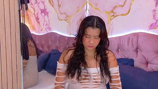 KARINAJTORRES online show from July 9, 2026, 1:50 am