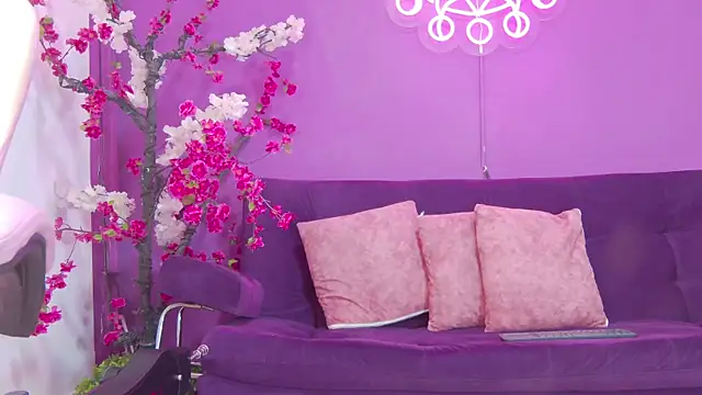 Daliana Gounbolt online show from July 22, 2026, 5:48 pm