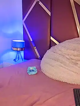 RominaaReyes online show from September 11, 2025, 3:28 am