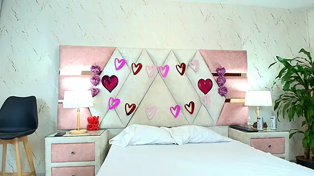 Zoelucas online show from September 29, 2025, 7:08 pm