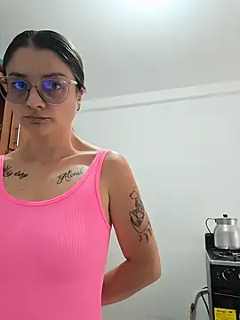 Coralinne   online show from July 17, 2026, 4:04 pm