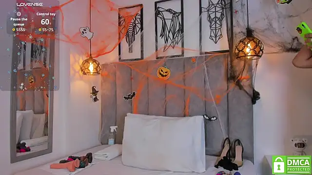 Gia Scott online show from October 27, 2025, 8:21 pm