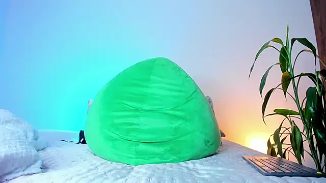 asmodeo 33 online show from November 9, 2025, 7:01 am