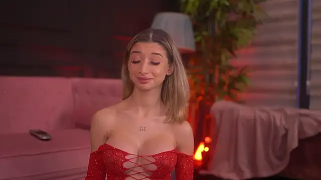 OdetteMason online show from November 30, 2025, 6:14 am