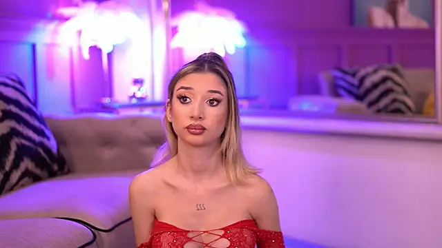 OdetteMason online show from September 19, 2025, 4:49 am