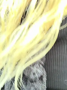 Bikergirl 97 online show from October 18, 2025, 1:24 pm