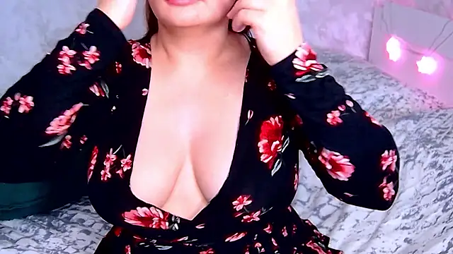 Snapshot of AliceSinner chatting on March 12, 2026, 8:40 am AliceSinner online show from March 12, 2026, 8:40 am