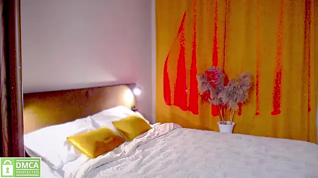 Snapshot of elza_rose chatting on November 20, 2025, 3:29 am elza rose online show from November 20, 2025, 3:29 am