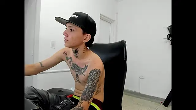 StraightBoy Nick online show from May 14, 2026, 4:09 am