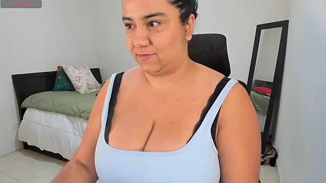 MariamCastiblanco online show from April 30, 2026, 8:05 pm