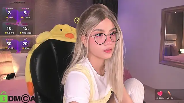 Arinextdoor online show from October 6, 2025, 9:48 pm