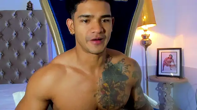 antonio  444 online show from October 16, 2025, 11:07 am