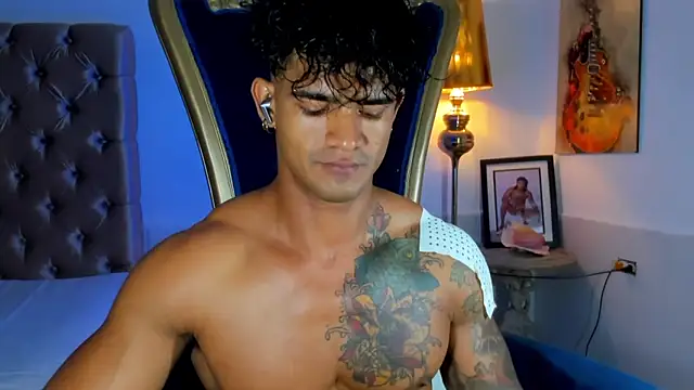 antonio  444 online show from June 12, 2026, 11:13 pm