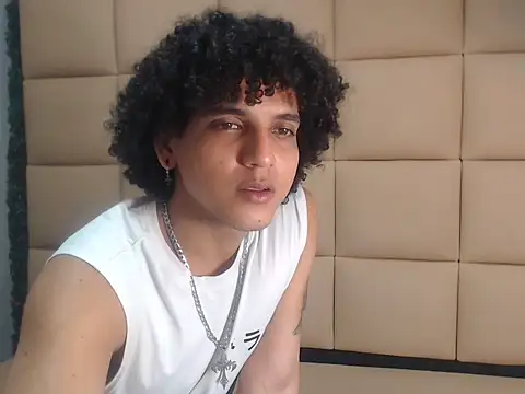 Xfire boy69 online show from October 6, 2025, 3:02 pm