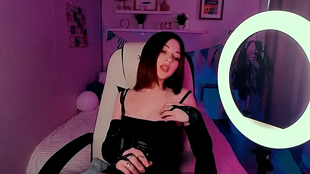 Kimmie shine online show from September 24, 2025, 9:05 am