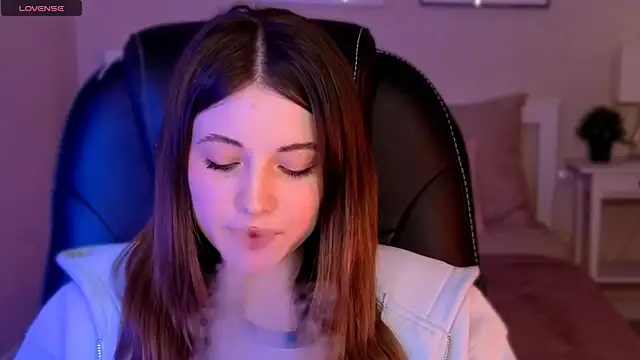 Kimmie shine online show from May 12, 2026, 2:23 pm