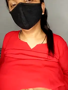 sofia-xy online show from April 3, 2026, 12:22 pm