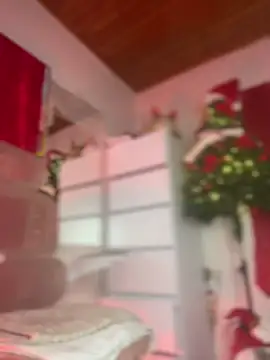 Dannaa Lovs online show from December 5, 2025, 6:06 pm