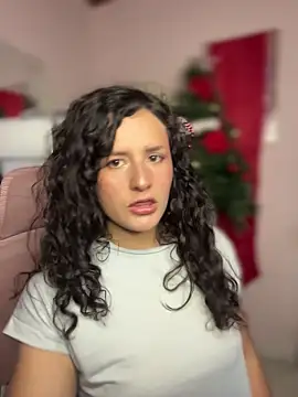 Dannaa Lovs online show from December 4, 2025, 7:02 pm