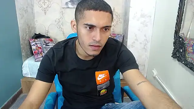 Derek Storm  online show from September 26, 2025, 2:51 am