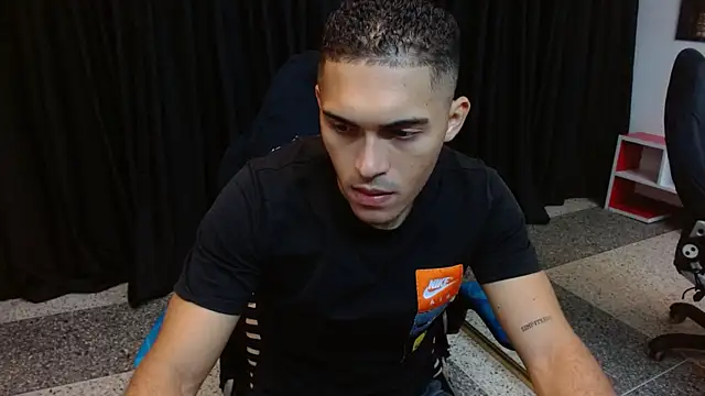 Derek Storm  online show from November 27, 2025, 11:54 am