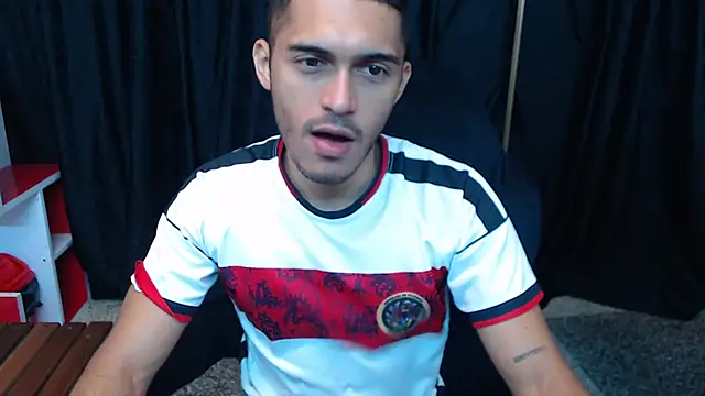 Derek Storm  online show from November 21, 2025, 10:58 am