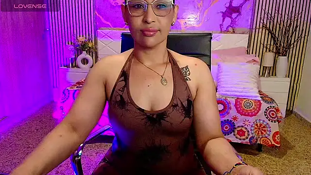 IvyShine7 online show from July 23, 2026, 7:21 pm
