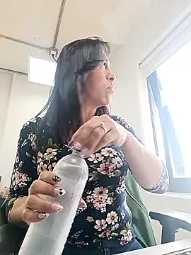  Kamy Hot online show from December 19, 2025, 1:02 pm