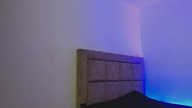 EmilyNoir1 online show from October 5, 2025, 3:14 pm