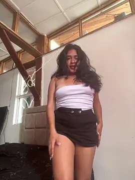 EmilyNoir1 online show from June 12, 2026, 8:17 pm