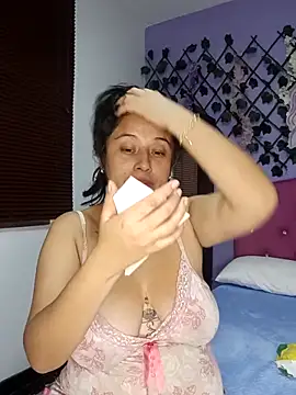 Snapshot of Sophie-Hot- chatting on March 10, 2026, 10:08 am Sophie-Hot- online show from March 10, 2026, 10:08 am