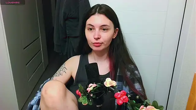 Snapshot of peachyness chatting on May 16, 2026, 11:37 pm peachyness online show from May 16, 2026, 11:37 pm
