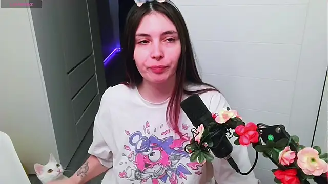 peachyness online show from May 9, 2026, 5:49 pm