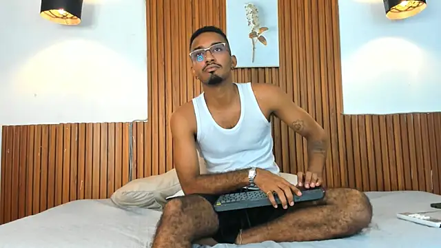 Darwin mayo online show from September 19, 2025, 5:50 pm