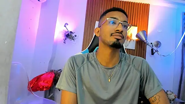 Darwin mayo online show from October 16, 2025, 5:32 pm