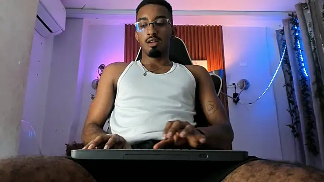 Darwin mayo online show from November 26, 2025, 5:46 pm