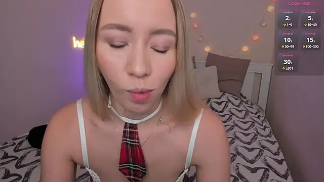 DanaCandy online show from March 22, 2025, 10:26 pm