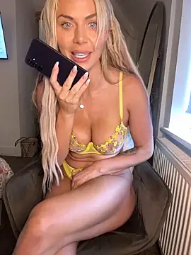 goddessbarbiexo online show from September 12, 2025, 9:09 am