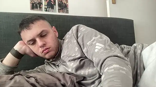 b1ofrida  online show from June 21, 2026, 1:44 am