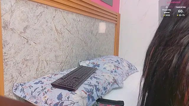 MySugarmoomy online show from June 19, 2026, 2:39 am
