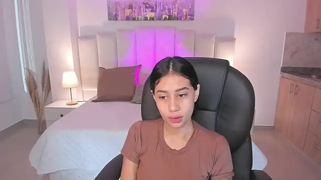 miranda crawfor online show from December 2, 2025, 11:45 am