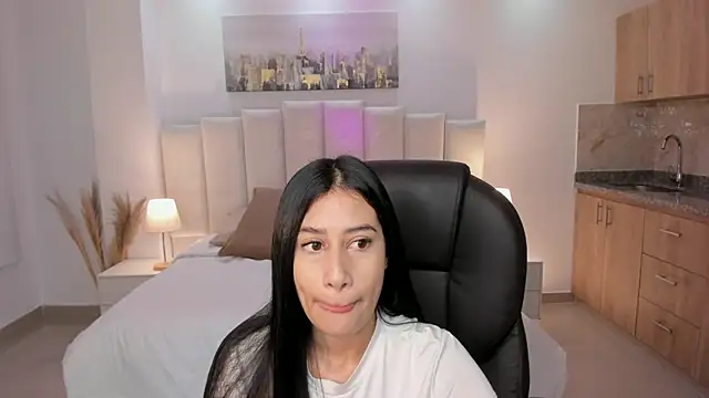 miranda crawfor online show from October 22, 2025, 11:31 am