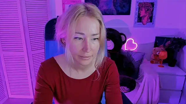 Snapshot of AstraMonroe chatting on September 15, 2025, 4:57 am AstraMonroe online show from September 15, 2025, 4:57 am