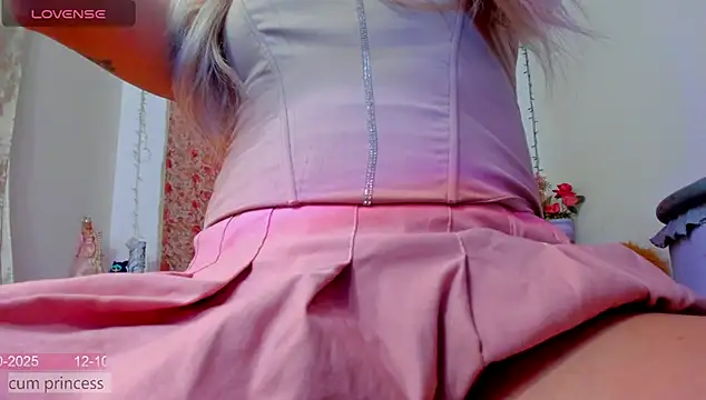 LadenRousseTs online show from October 12, 2025, 3:35 pm