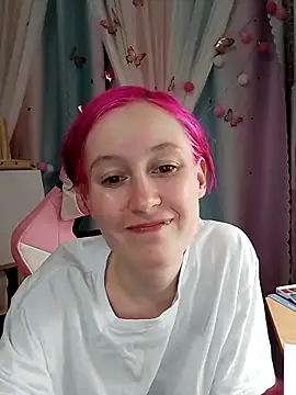 Fuzzy Unicorn online show from October 9, 2025, 7:14 pm