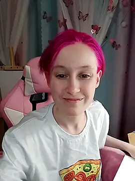 Fuzzy Unicorn online show from September 25, 2025, 7:09 pm