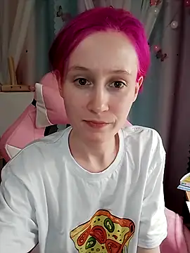 Fuzzy Unicorn online show from September 23, 2025, 6:48 pm