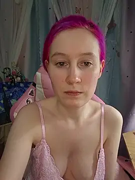 Snapshot of Fuzzy_Unicorn chatting on March 19, 2026, 7:03 pm Fuzzy Unicorn online show from March 19, 2026, 7:03 pm