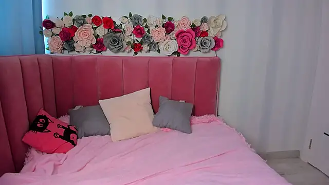 AnimeAlica18 online show from September 18, 2025, 3:42 am